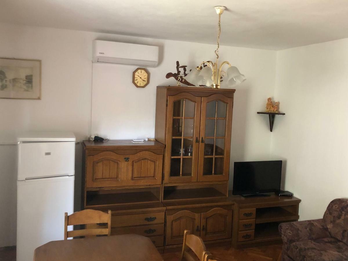 Jere Matosin Apartment Primosten